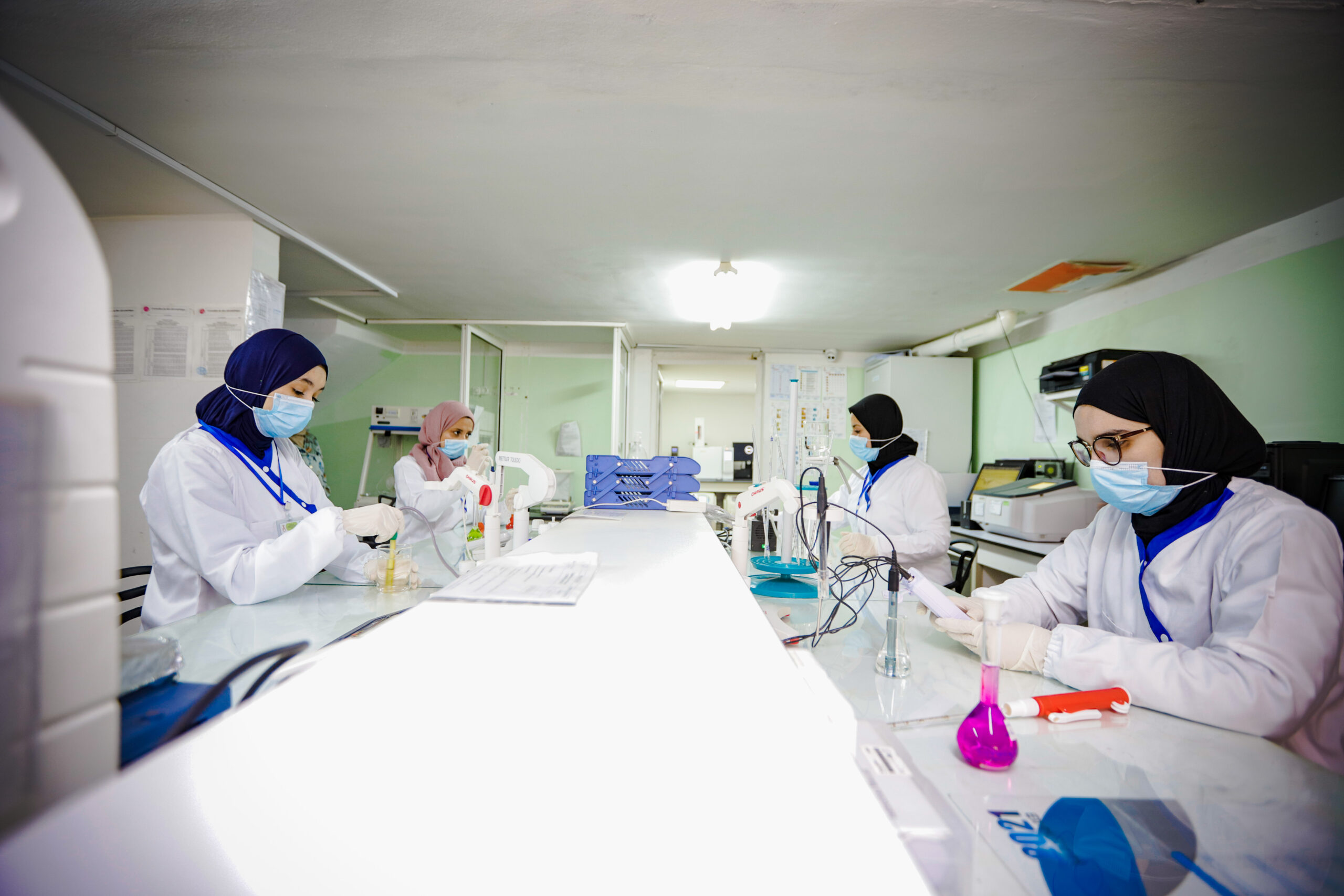 Riadhpharm est un laboratoire d'analyse physico-chimie