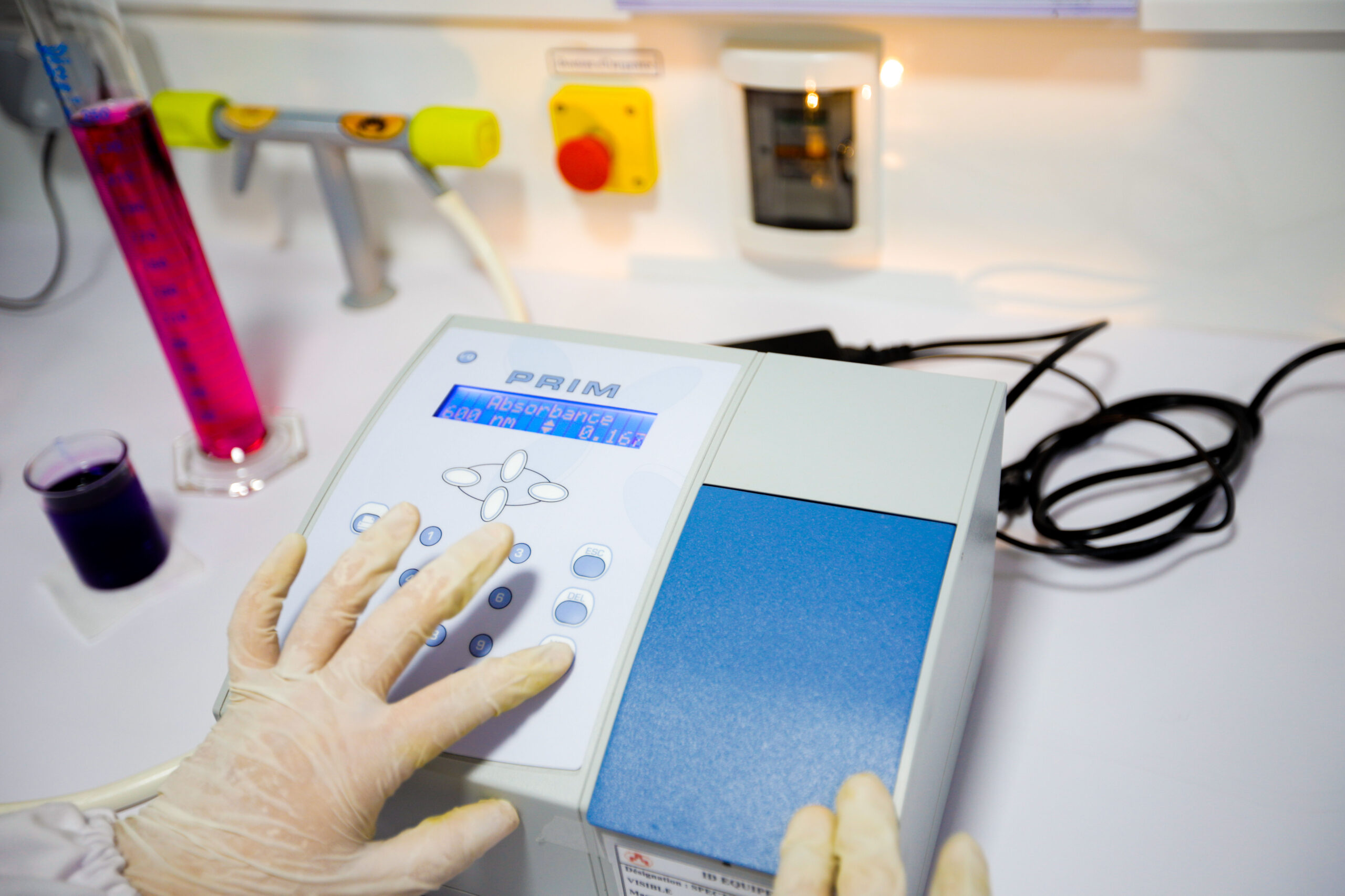 laboratoire d'analyse microbiologique riadhpharm