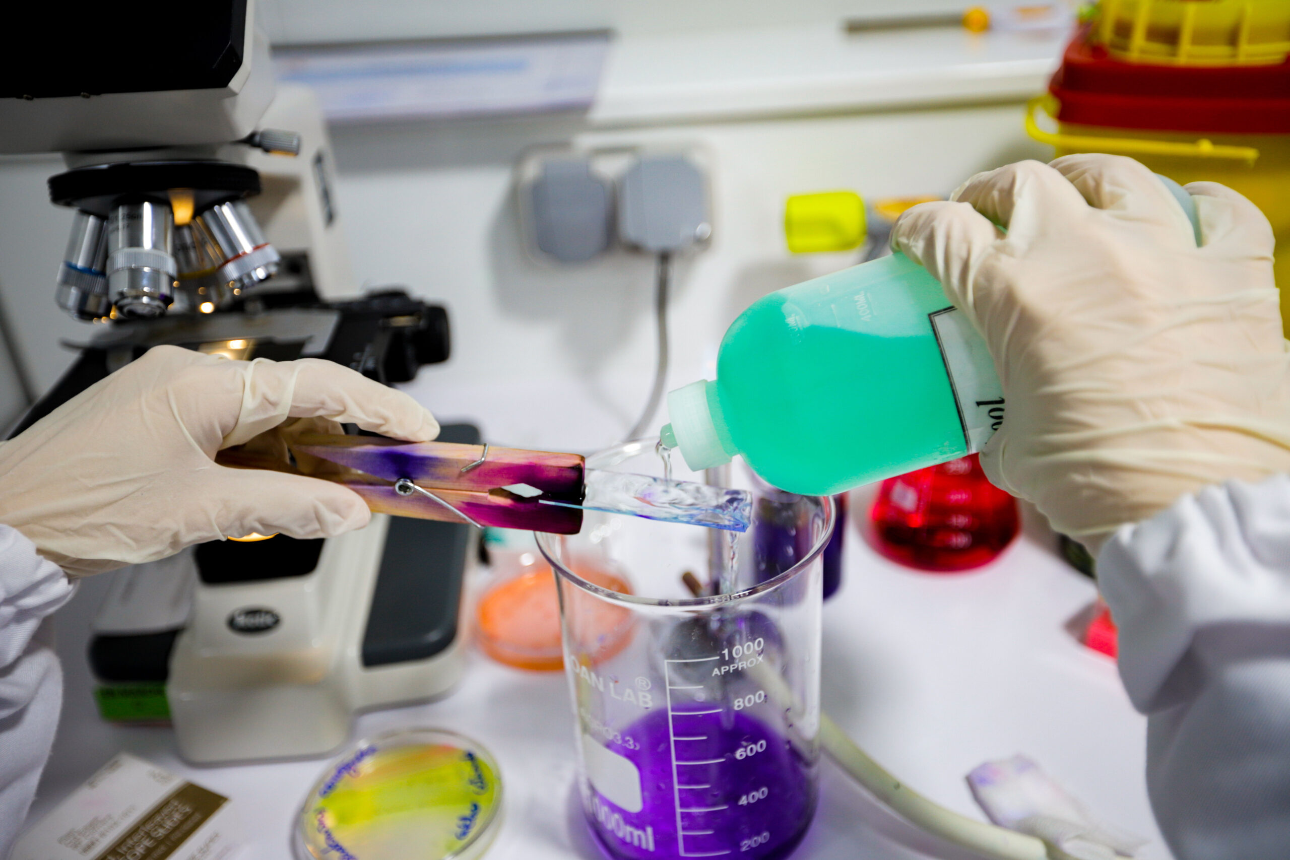 laboratoire d'analyse microbiologique riadhpharm