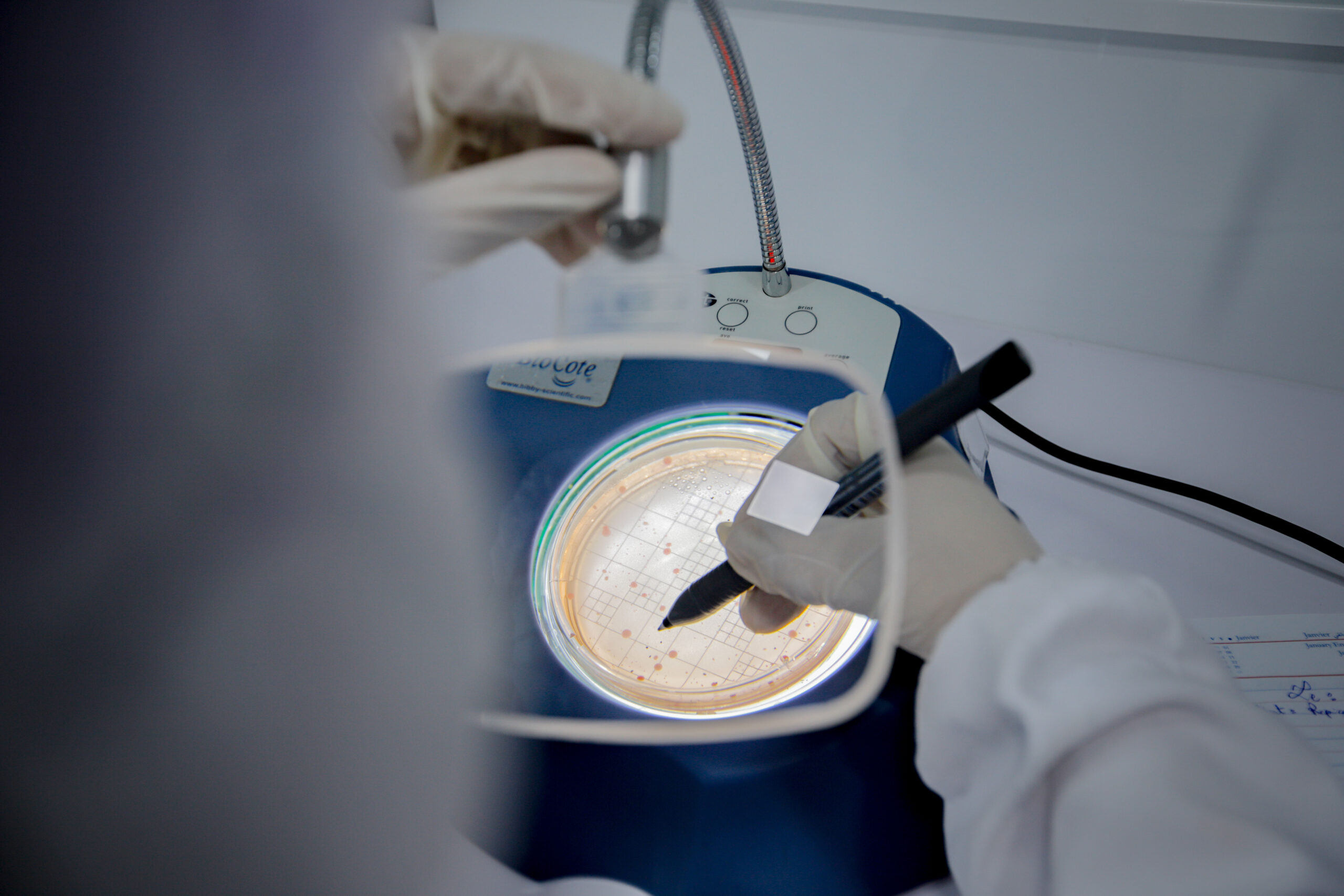 laboratoire d'analyse microbiologique riadhpharm